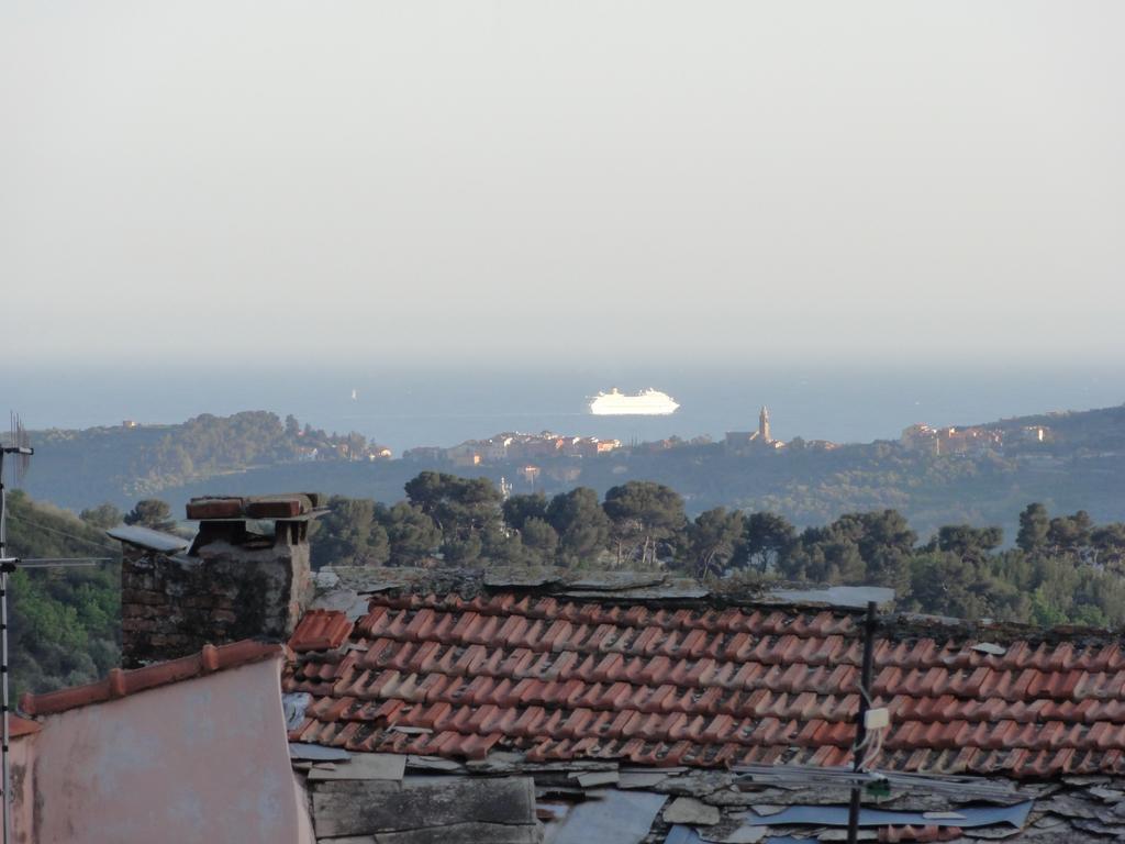 Il Merlo Della Rocca Villa Imperia Habitación foto