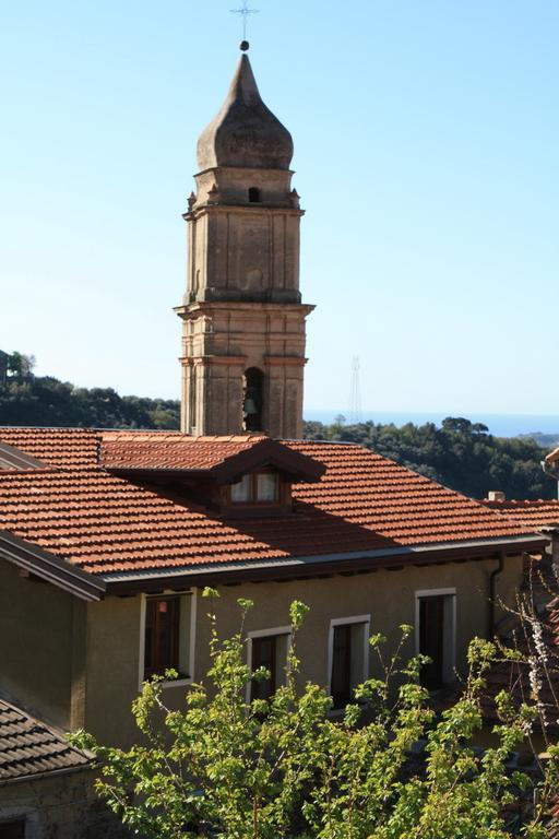 Il Merlo Della Rocca Villa Imperia Habitación foto